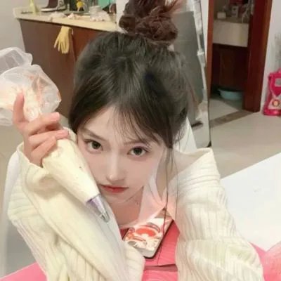 余小姐每天只想朝九晚五